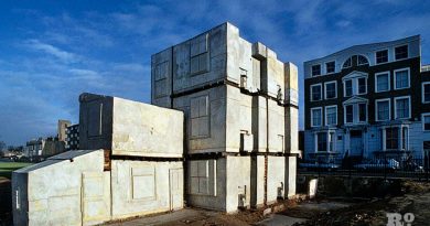Rachel Whiteread's House on Grove Road in Bow, photo by David Hoffman