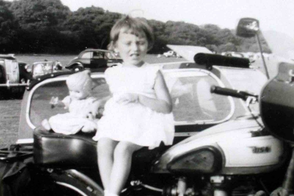 Linda as a child in victoria park