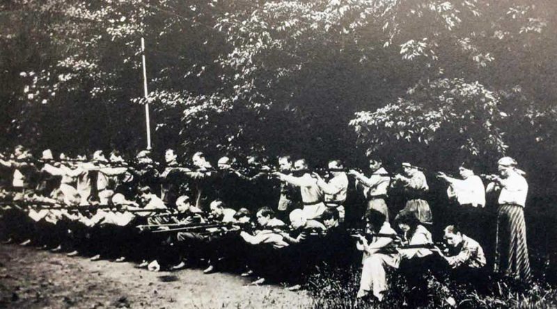 The People's Army suffragettes training in Victoria Park, 1913