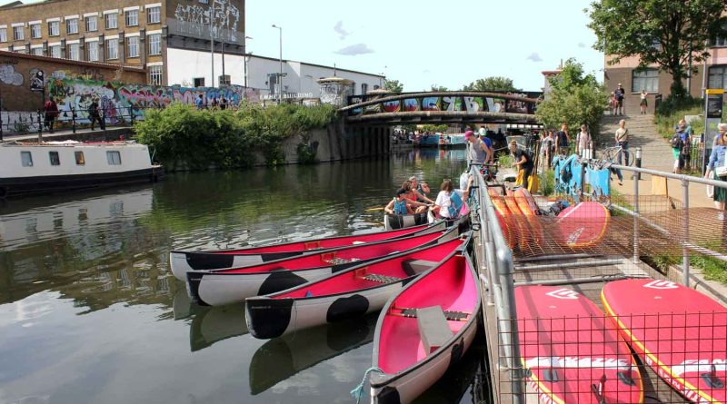 Moo Canoe and Milk Float boozy canal party competition