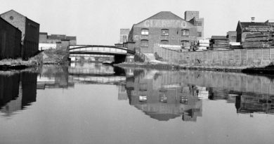 Lee Navigation, Hackney Wick, Looking northward from the junction of the Hertford Union Canal.