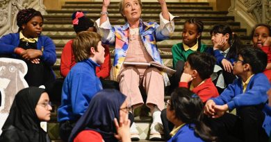 Dame Emma Thompson speaking to Globe Primary House, raising awareness of Young V&A.