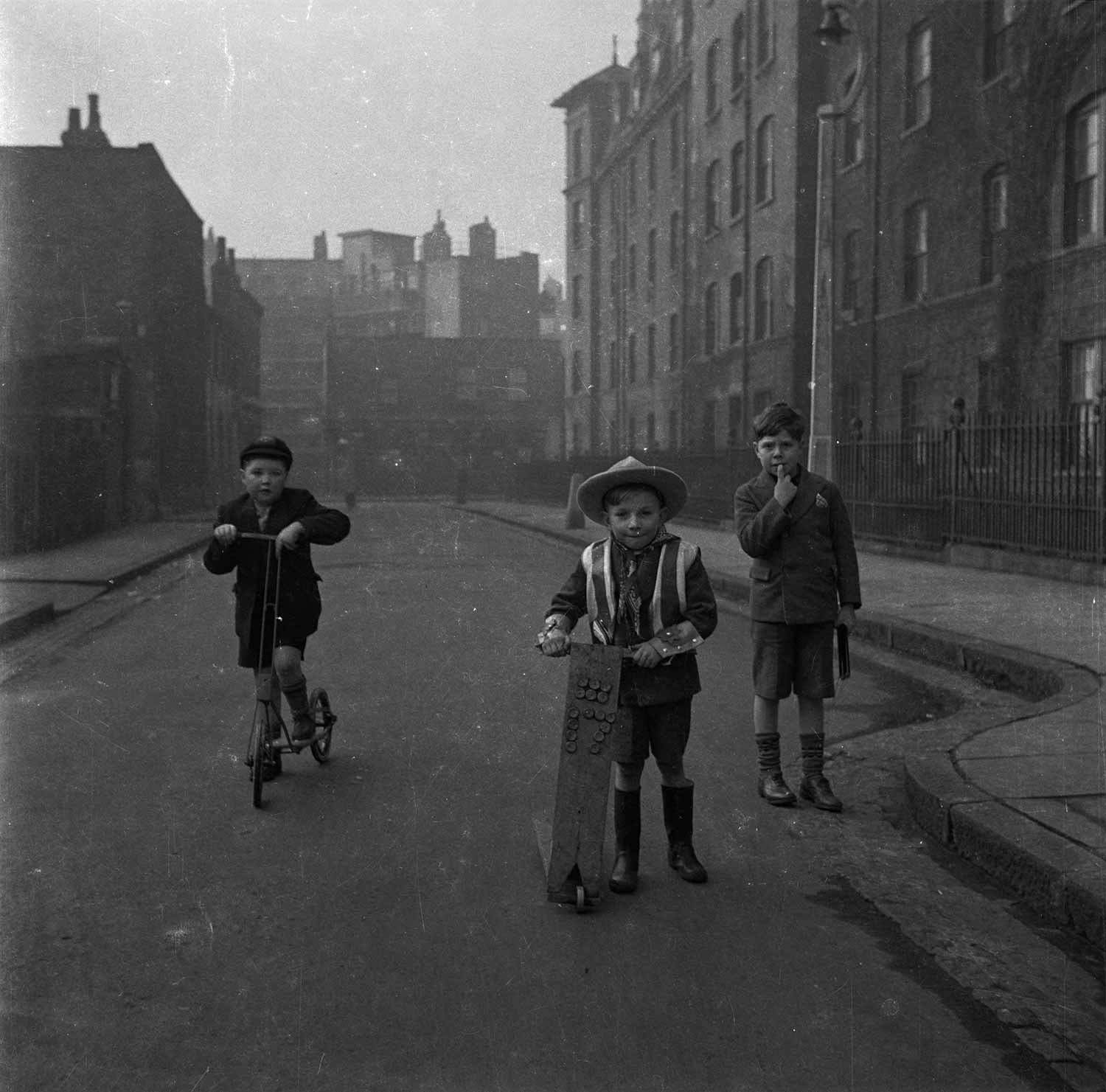 in the old East End of London, by photographer Nigel Henderson.