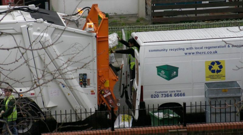 Photograph of a Tower Hamlets Council recycling van collecting waste from households. Image provided by TJStamp.